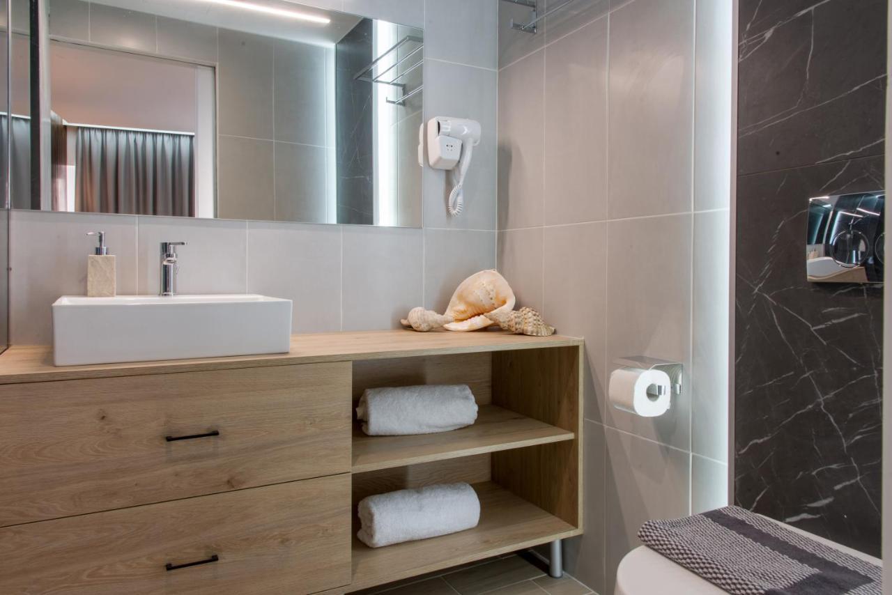 Koios Apartments Атина Екстериор снимка
