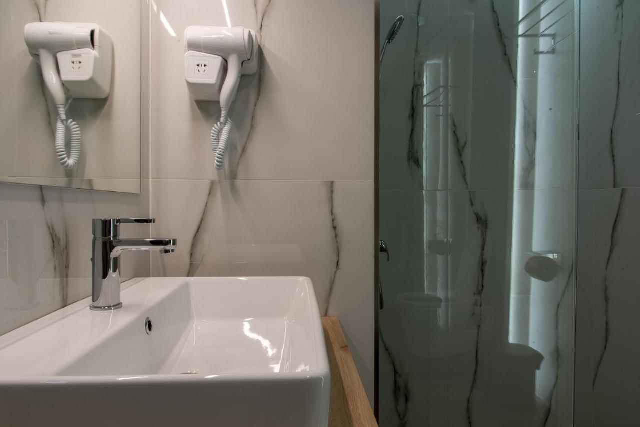 Koios Apartments Атина Екстериор снимка