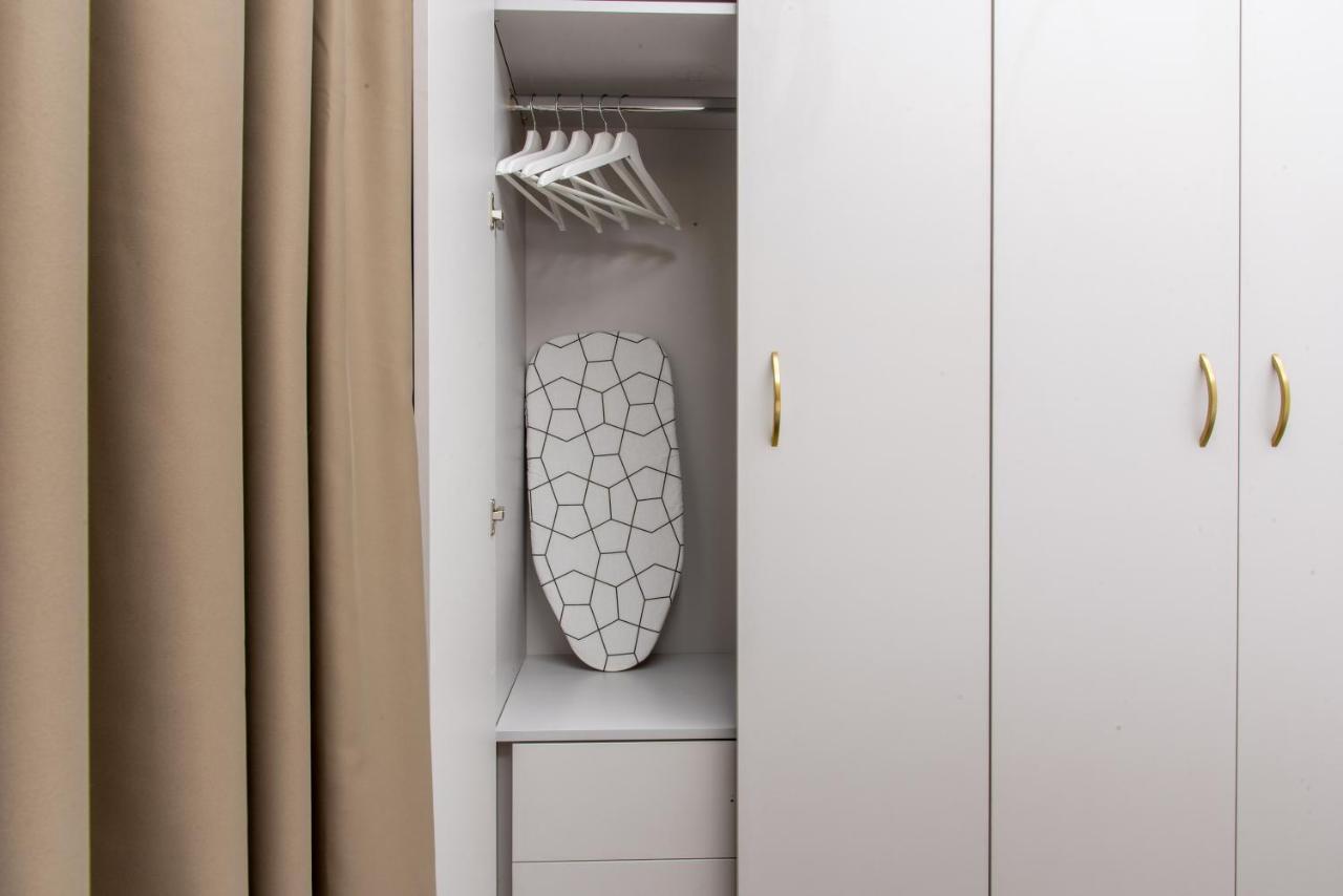Koios Apartments Атина Екстериор снимка